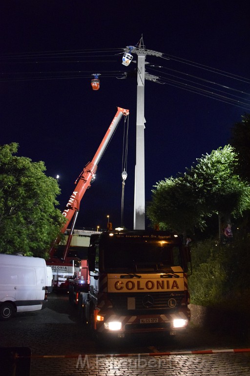 Koelner Seilbahn Gondel blieb haengen Koeln Linksrheinisch P859.JPG - Miklos Laubert